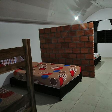 Hotel Low Cost ラ・ドラダ エクステリア 写真